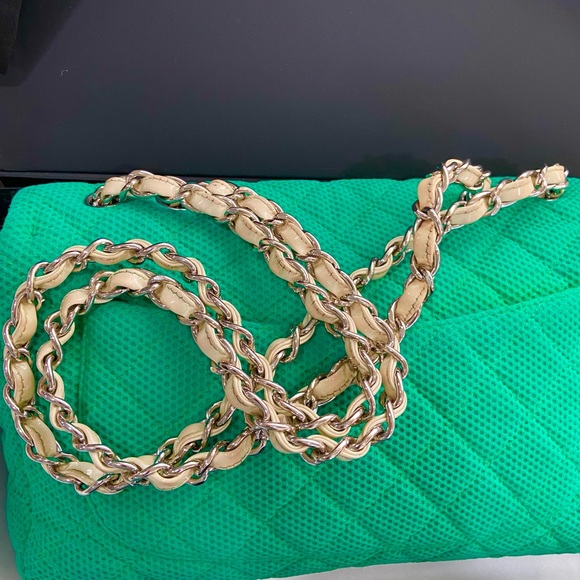 💚💚Rare Chanel Large Flap Bag - Picture 7 of 15